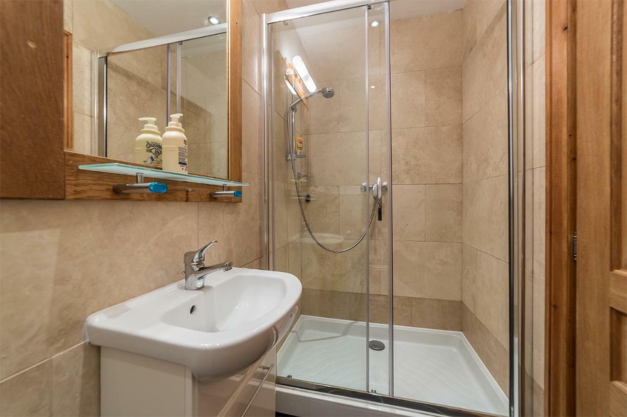 Yeti Lodge Rooms Argentiere Bagian luar foto